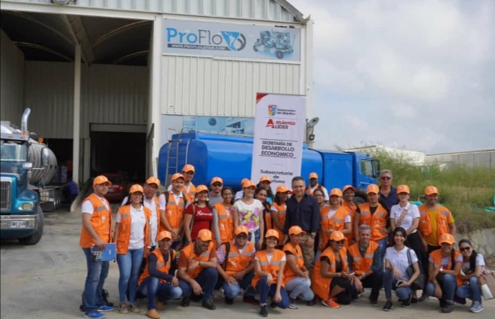 Arlyne Sandoval y Ana Luc&iacute;a Romero, trabajadoras de SITUR Atl&aacute;ntico, que estuvieron cursando el diplomado durante 3 meses.