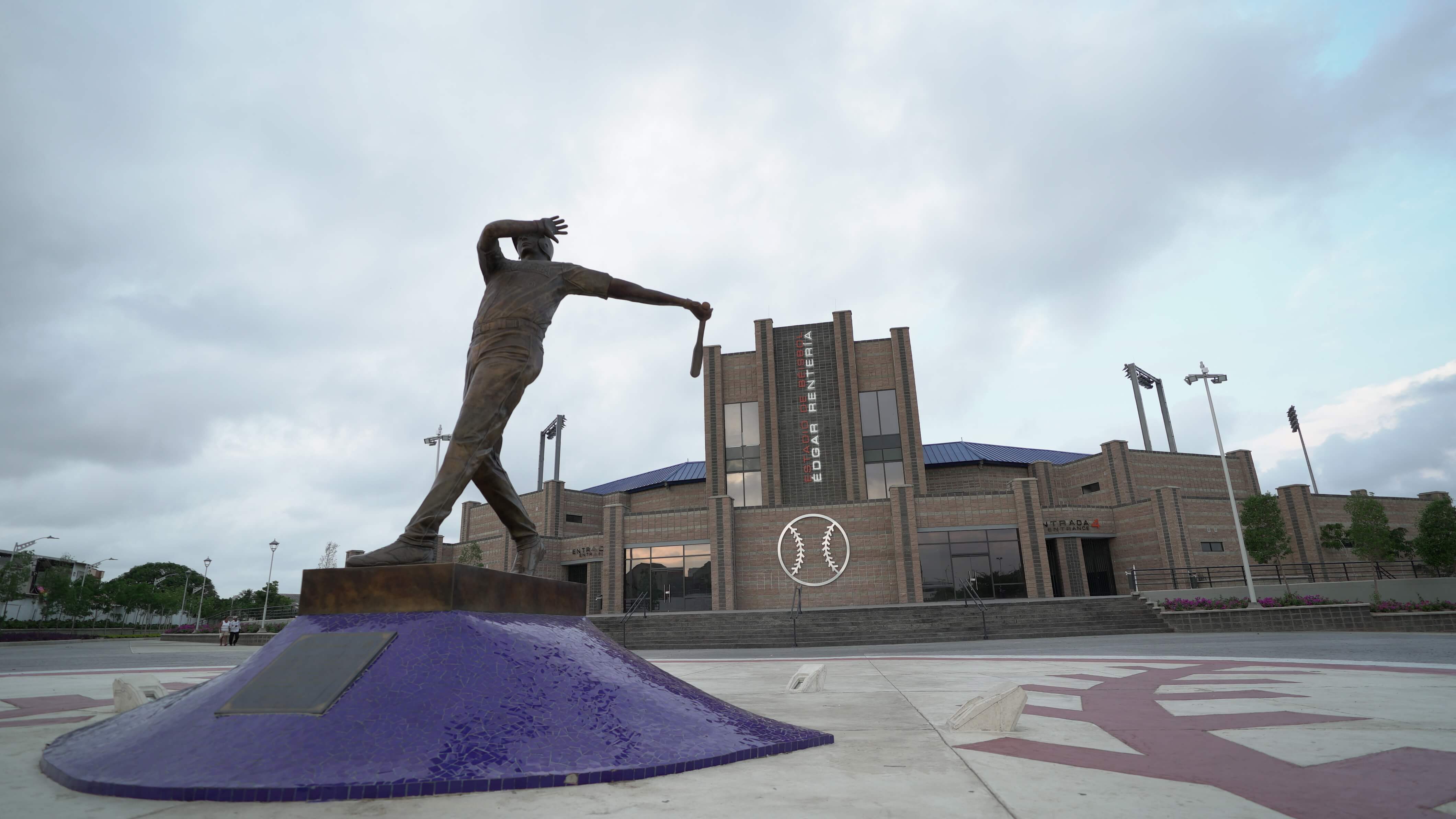 Imagen de presentación de MONUMENTO A EDGAR RENTER&Iacute;A