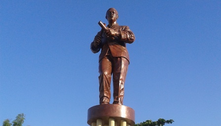 Imagen de presentación de ESTATUA HOMENAJE A JOE ARROYO