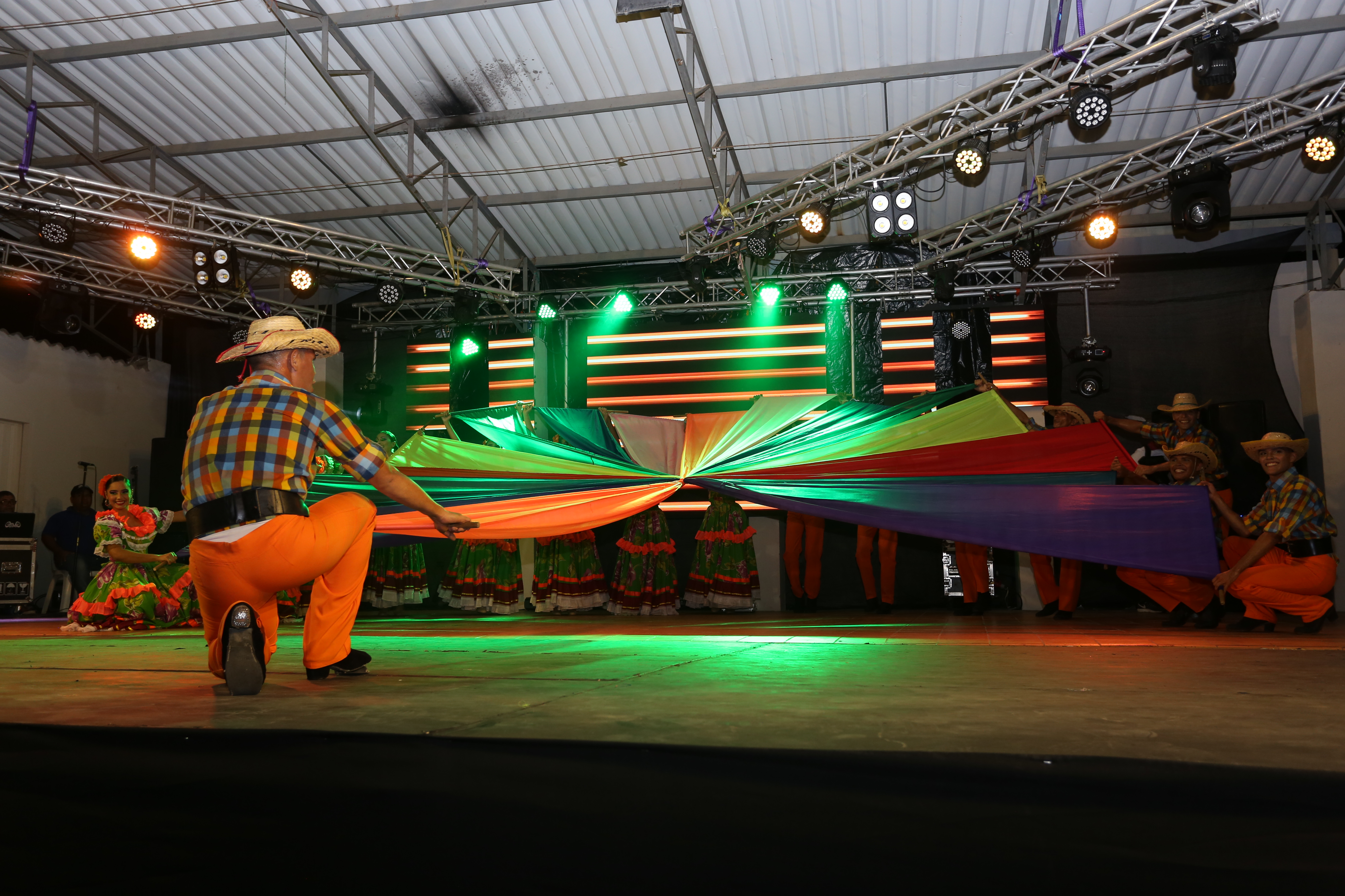 Imagen de presentación de FESTIVAL DE LAS ARTES EN SU&Aacute;N